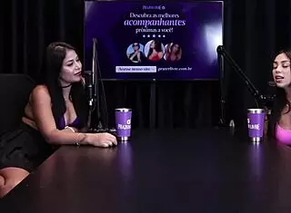 Didy Reis Shows Beautiful Breasts Outdoors