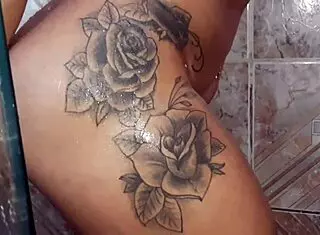 Fucked Waitress While Wife In Bath