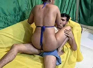 惊人性爱！青少年妻子骑巨屌并被肛交！