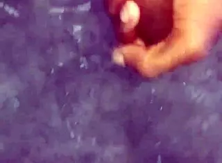 enpeada latina MILF wants AUMENTO for SEXO ORAL in doggystyle