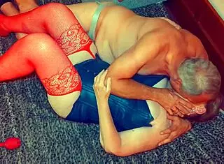 granny blue gets fingered and fucked, reaching orgasm in reality
