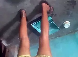 enpeada latina MILF wants AUMENTO for SEXO ORAL in doggystyle