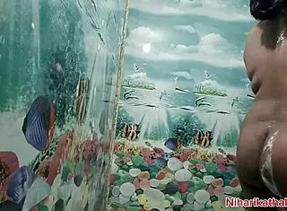 The Indian mature wife, 9 months pregnant, shares her hot moments in amateur scenes