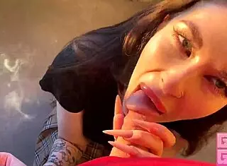 Gerageyn Smoking Girl Gives Fast Blowjob on Public Balcony!