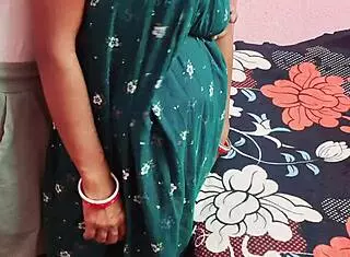 印度处女女孩被男友用力手指，哇！